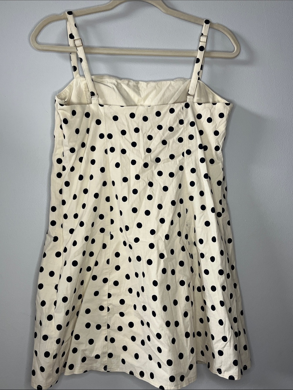 Abercrombie & Fitch Bra-free Everyday Skort mini dress in White Polka Dot - Picture 3 of 10